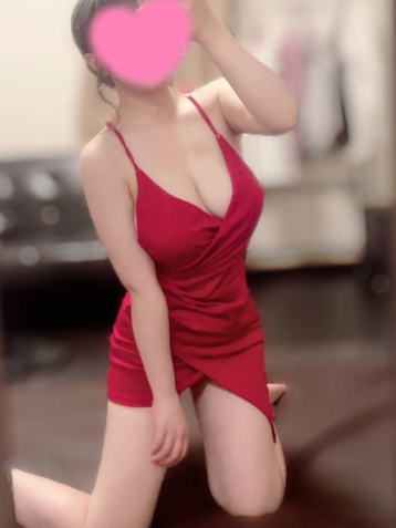 足立 りり (23)
